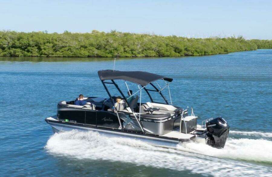 2021 Avalon LSZ Quad Lounger 24