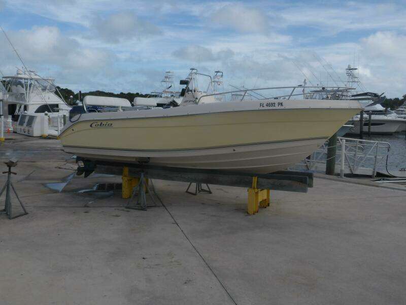 2006 Cobia 210 CC