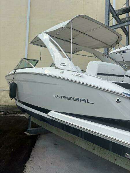 2022 Regal 29 OBX