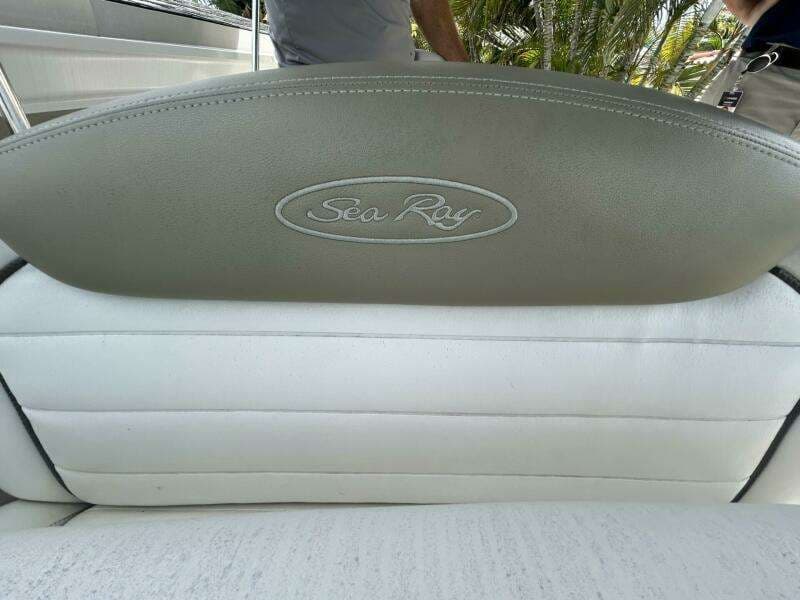 2007 Sea Ray 240 Sundancer