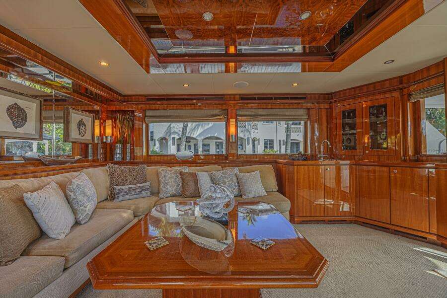 2010 Ocean Alexander 74 Motoryacht