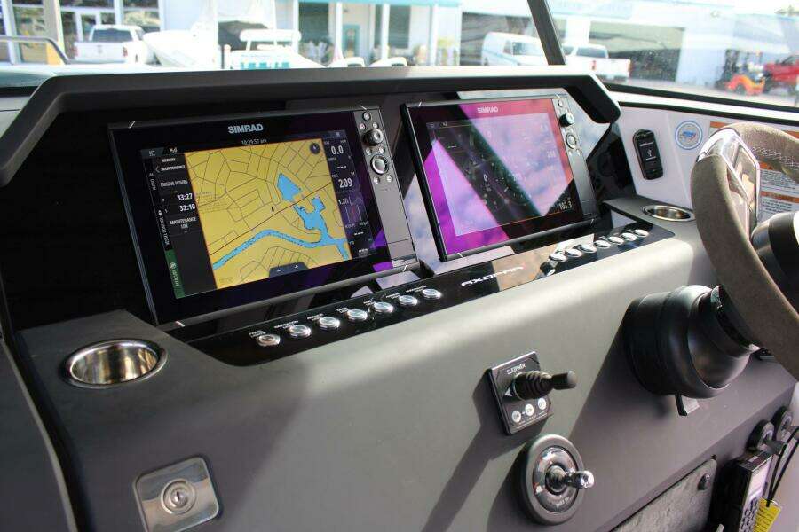 Axopar 37 - Helm Station Electronics 