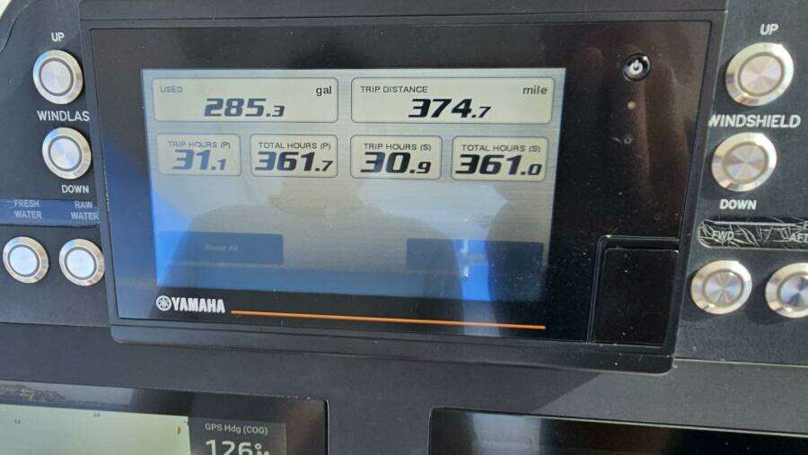 2021 Everglades 273CC