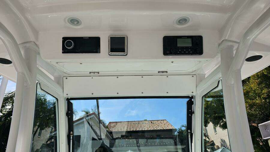 2021 Everglades 273CC