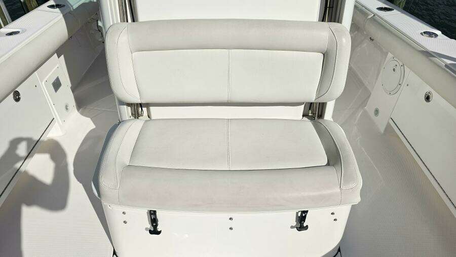 2021 Everglades 273CC