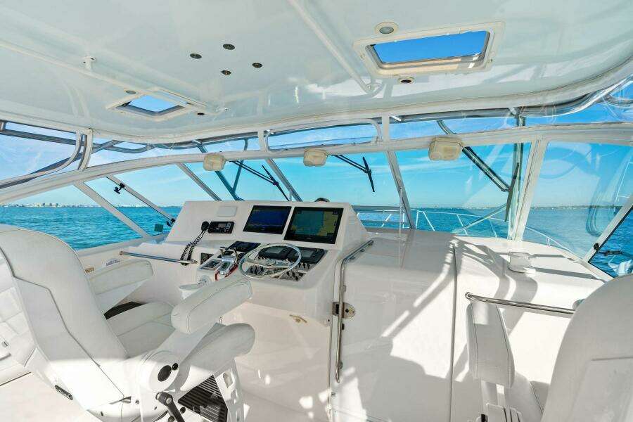 2005 40 Cabo Express - Miss B Halvin