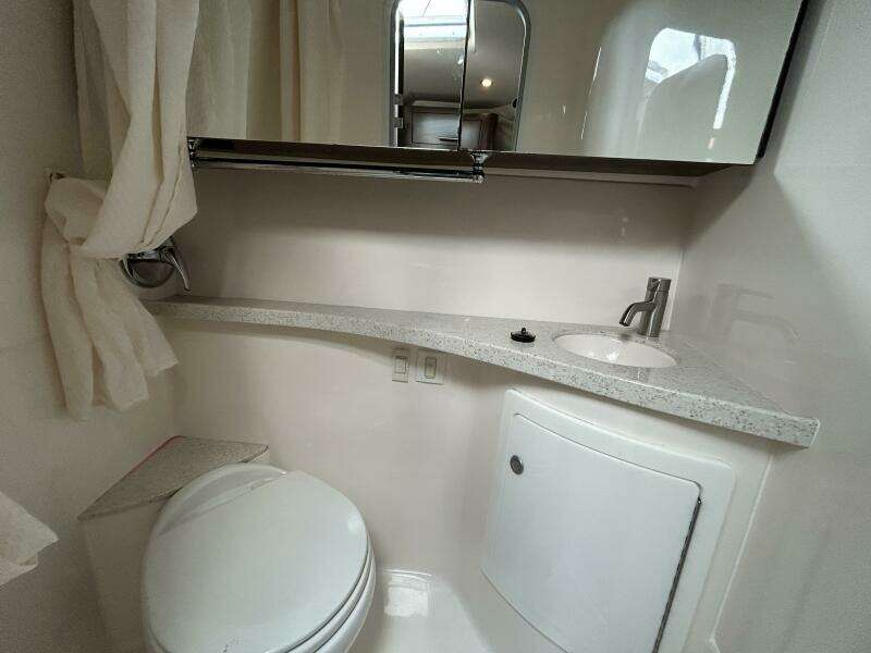 2017 Regal 28 Express