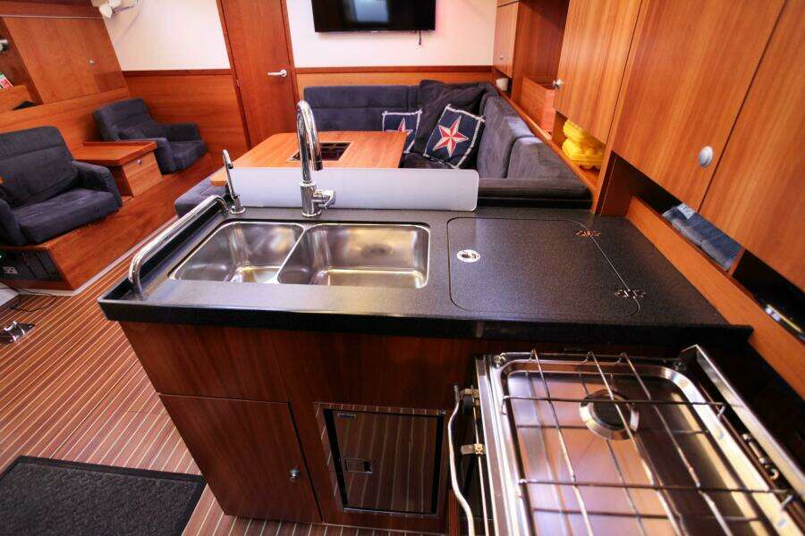 2012 Hanse 445