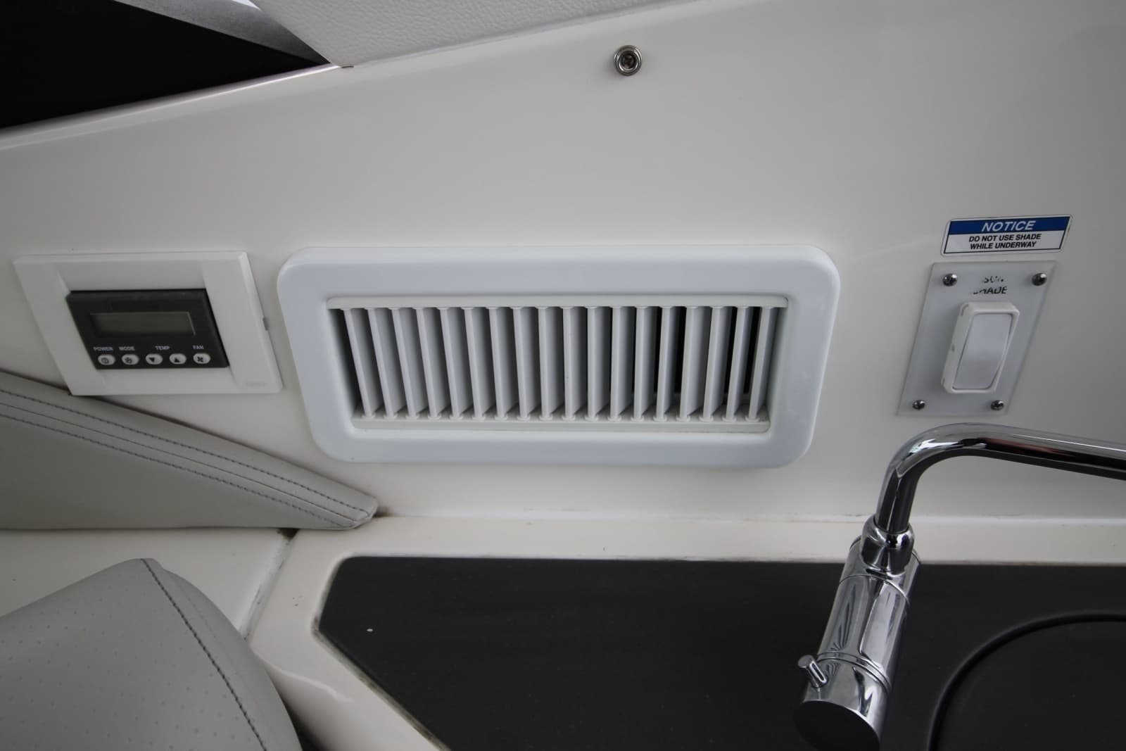 2020 Sea Ray Sundancer 320