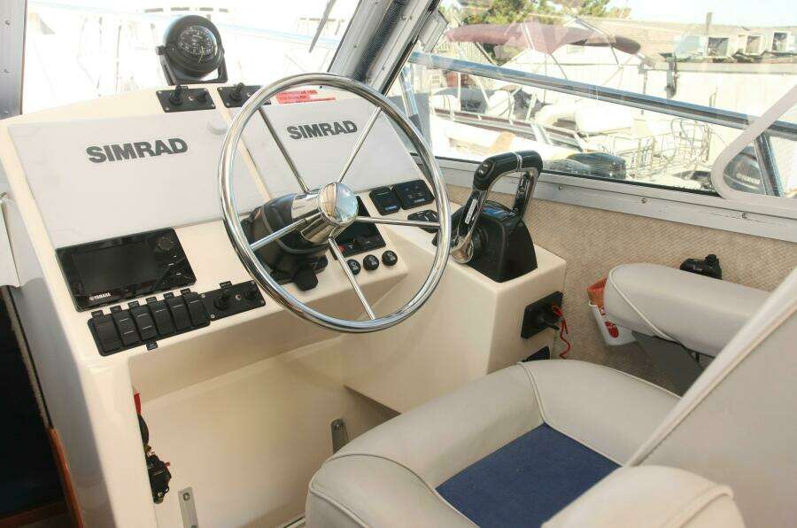 2017 Osprey Pilothouse 30 Fisherman