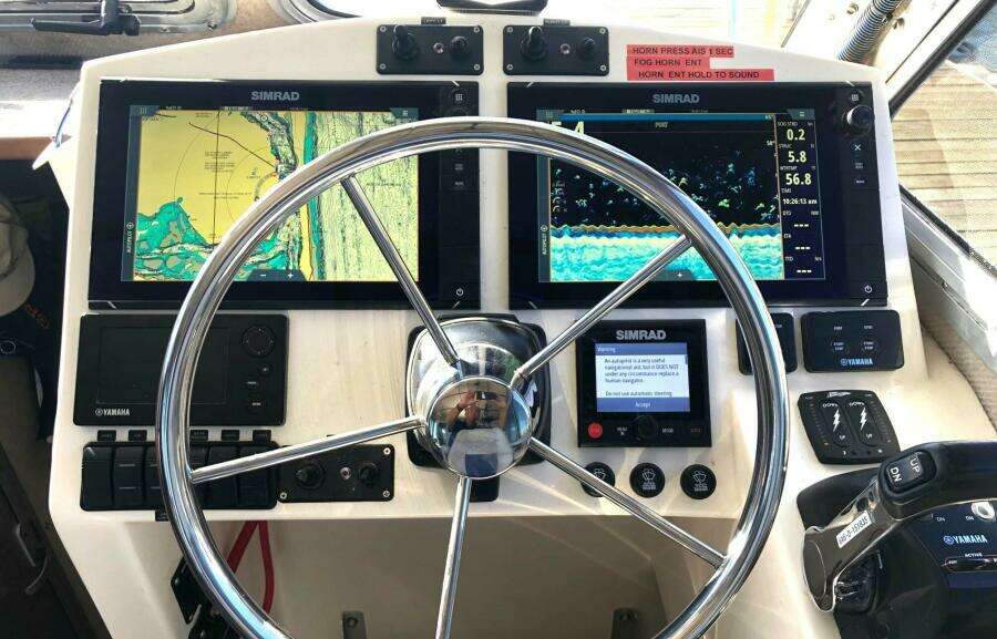 2017 Osprey Pilothouse 30 Fisherman