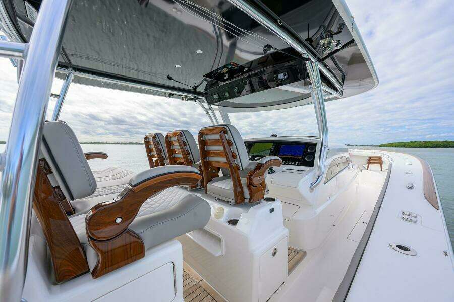 Valhalla 46 - Starboard Aft Helm Seating