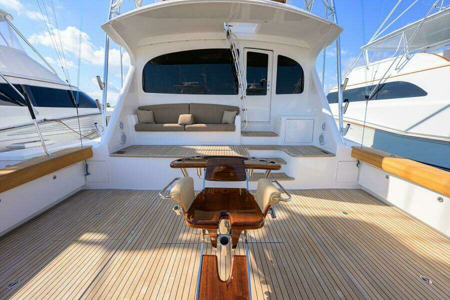 Viking 82 BLU FROG - Cockpit