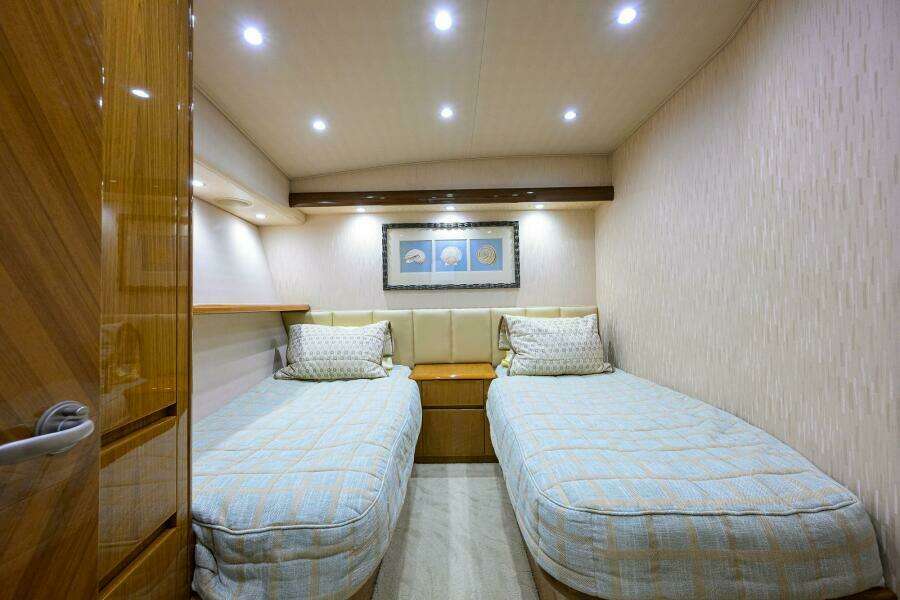 Viking 82 BLU FROG - Starboard Guest Stateroom