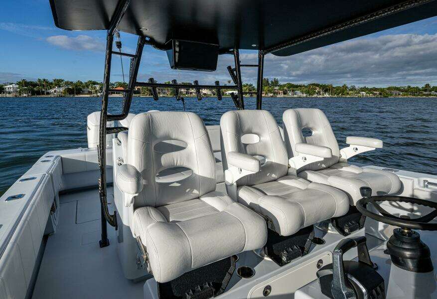 2024 Contender 44 ST