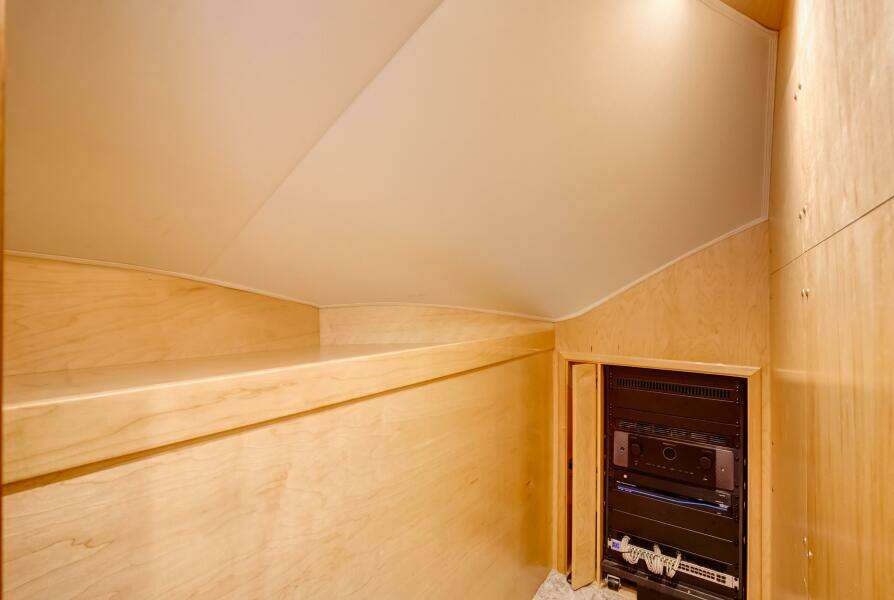 2024 Viking 68 Convertible