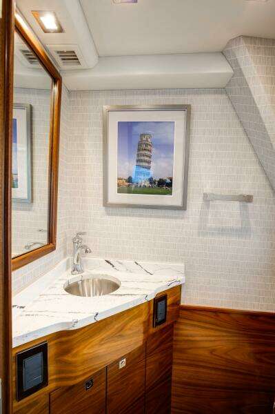 2024 Viking 68 Convertible