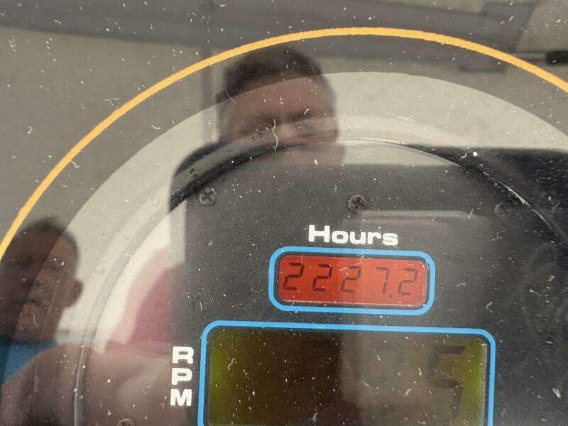 2001 Ocean Yachts 40 Express Bridge