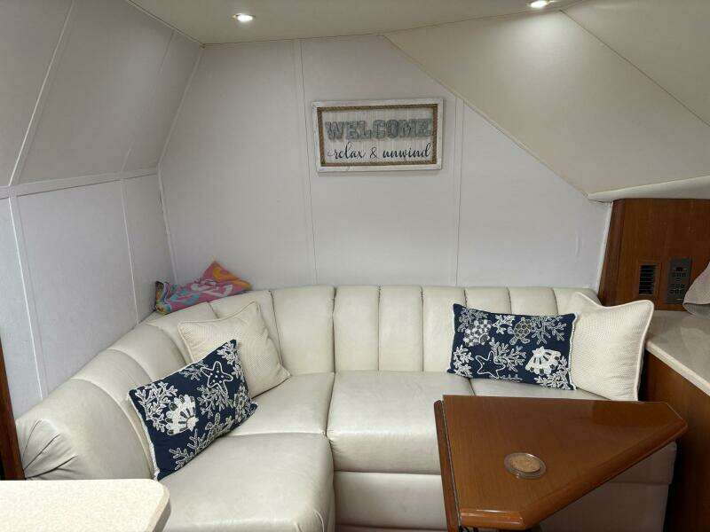 2001 Ocean Yachts 40 Express Bridge