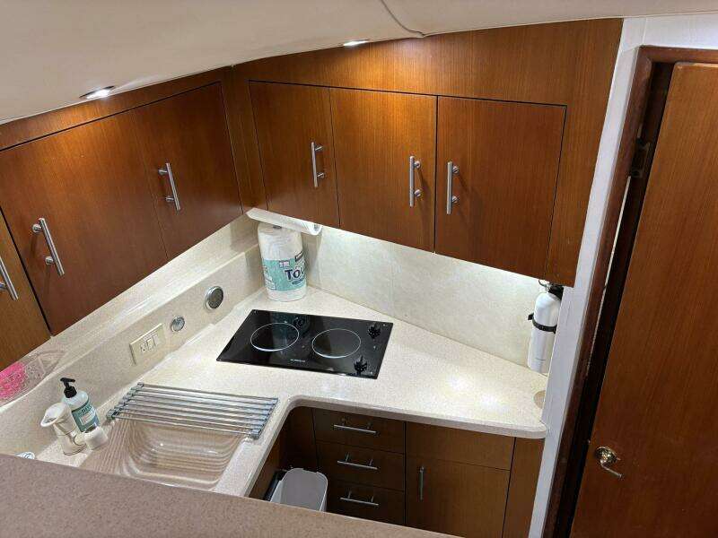 2001 Ocean Yachts 40 Express Bridge