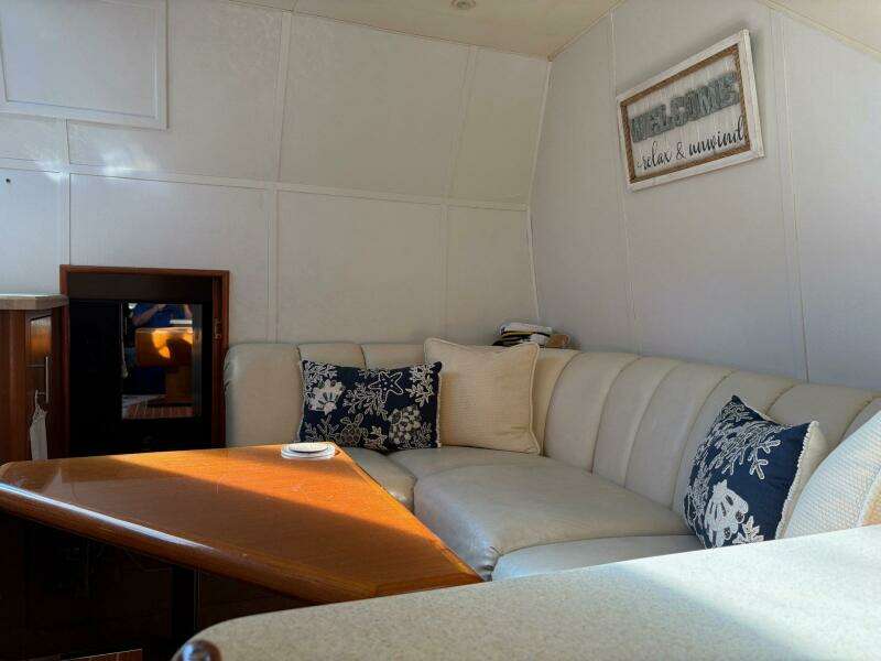 2001 Ocean Yachts 40 Express Bridge