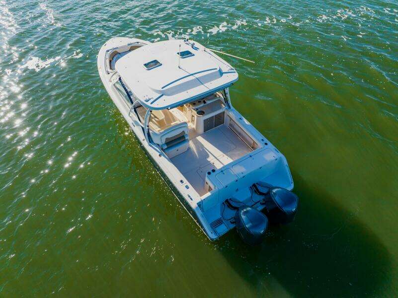 2013 Grady-White 335 Freedom