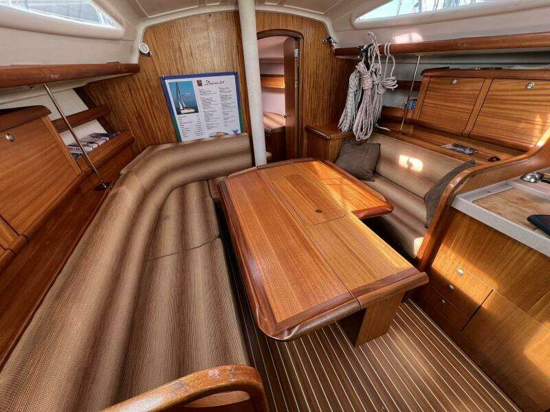 2007 Delphia 33 Sloop