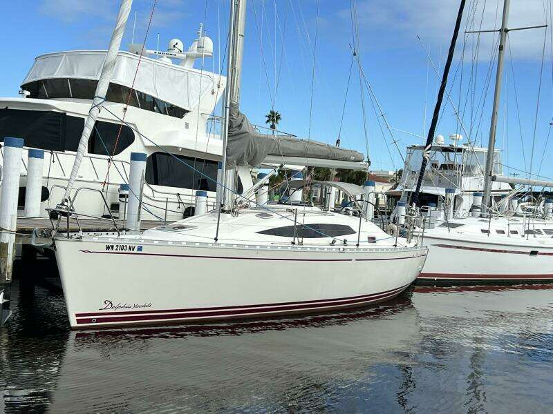 2007 Delphia 33 Sloop