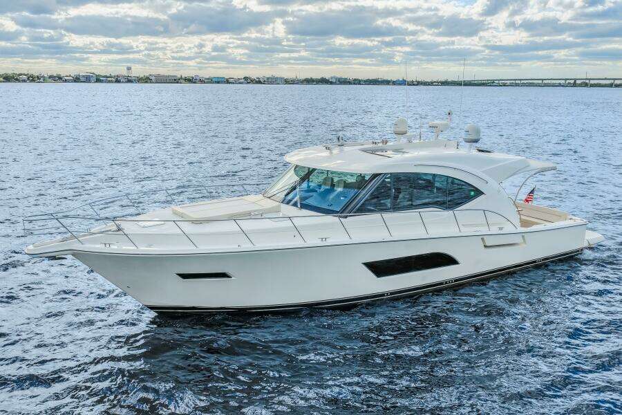 2015 Riviera 565 SUV