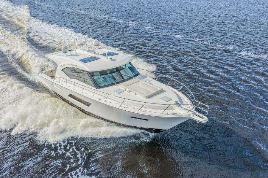 2015 Riviera 565 SUV