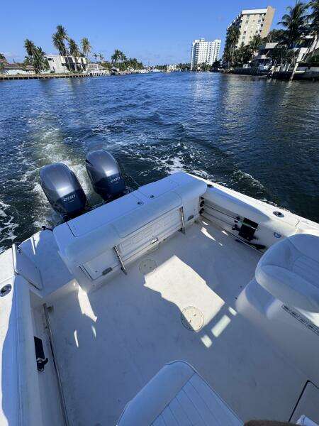 2014 Robalo R265