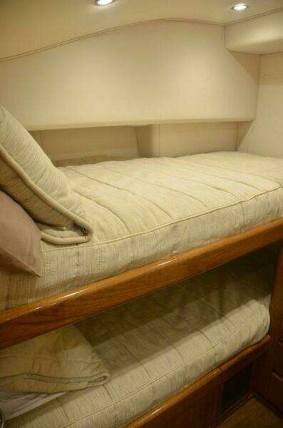 Viking 52 ONE MORE - Guest Cabin