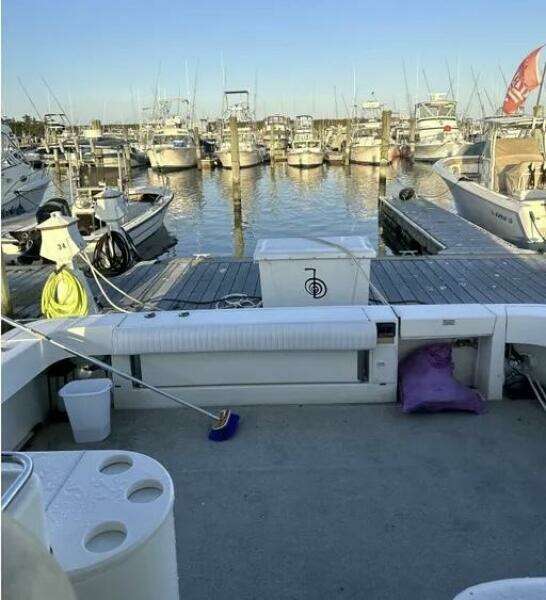 1998 Sea Ray 330 Express