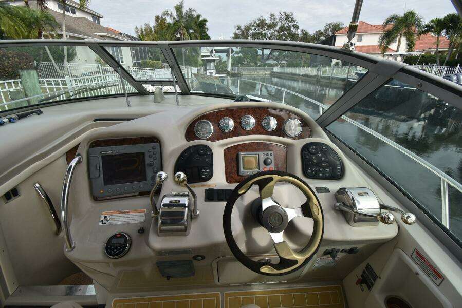 2006 Sea Ray 320 Sundancer