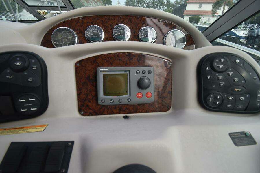 2006 Sea Ray 320 Sundancer