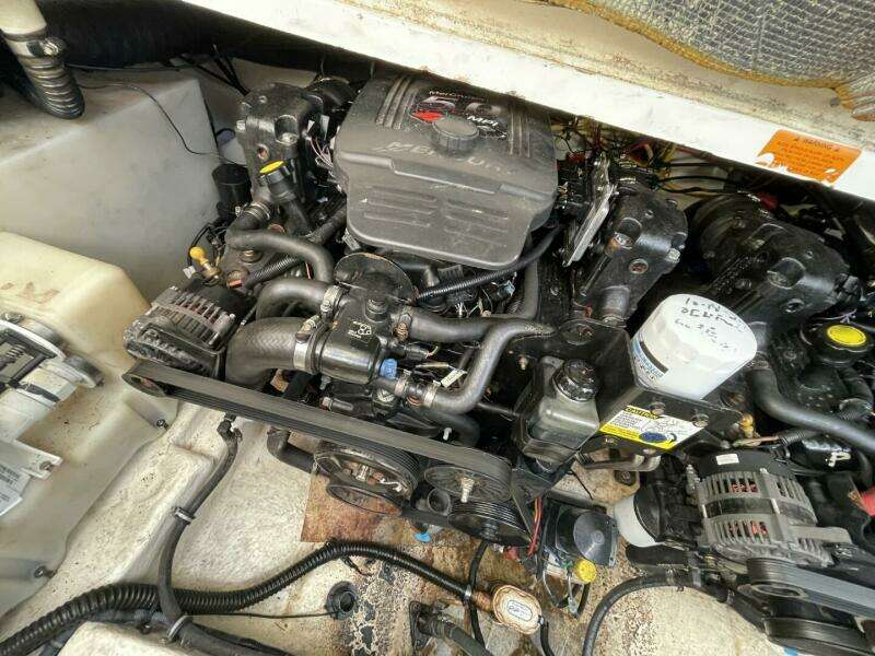 2005 Chaparral 290 Signature