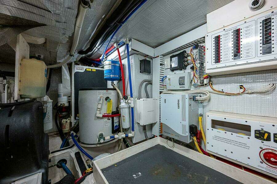 2012 Sabre 48 Salon Express