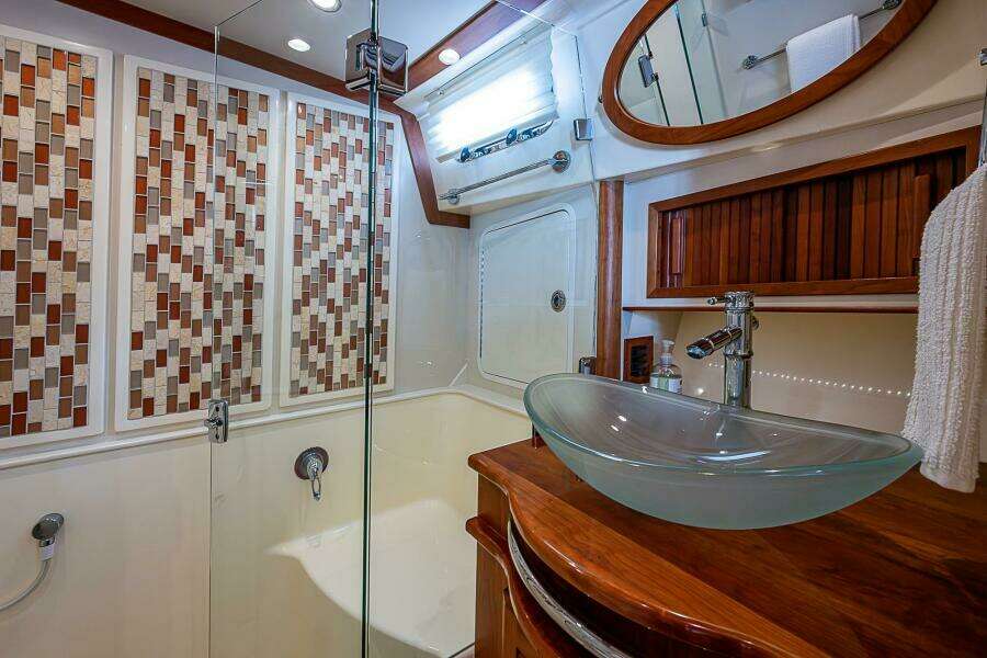 2012 Sabre 48 Salon Express