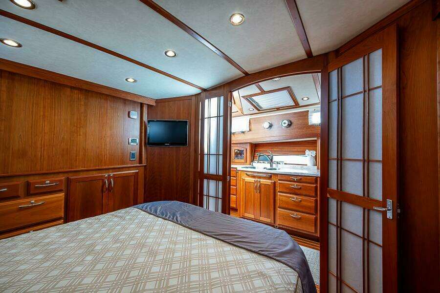 2012 Sabre 48 Salon Express