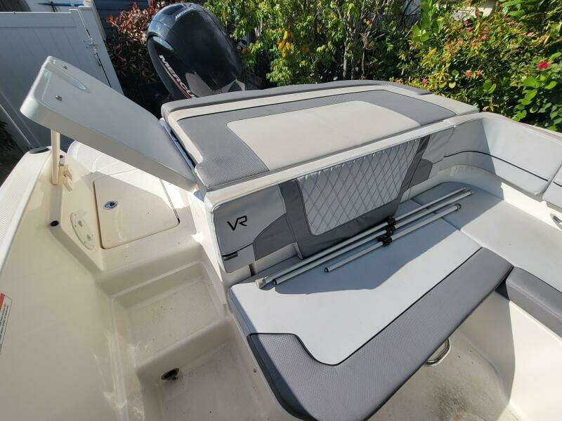 2023 Bayliner VR6 OB