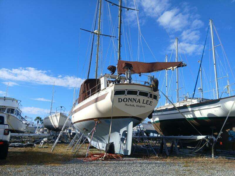 1976 Islander Freeport