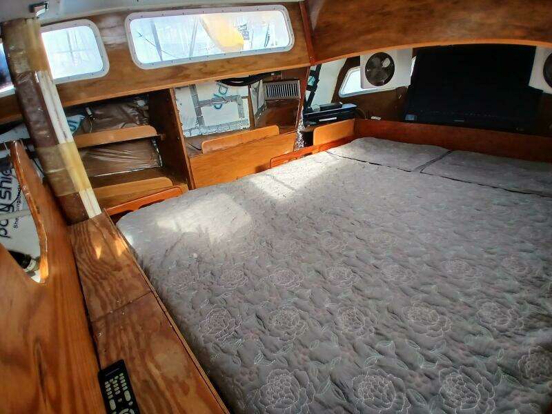 1976 Islander Freeport