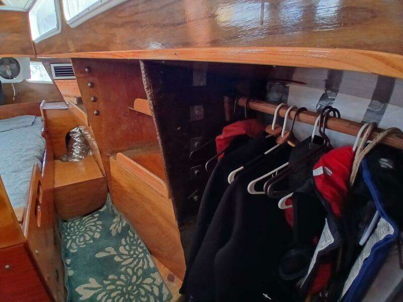 1976 Islander Freeport