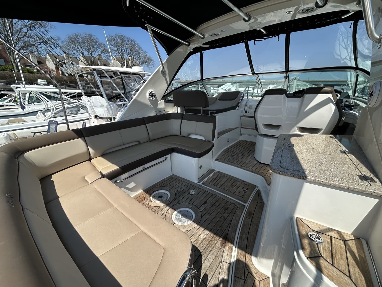 2014 Sea Ray 350 Sundancer