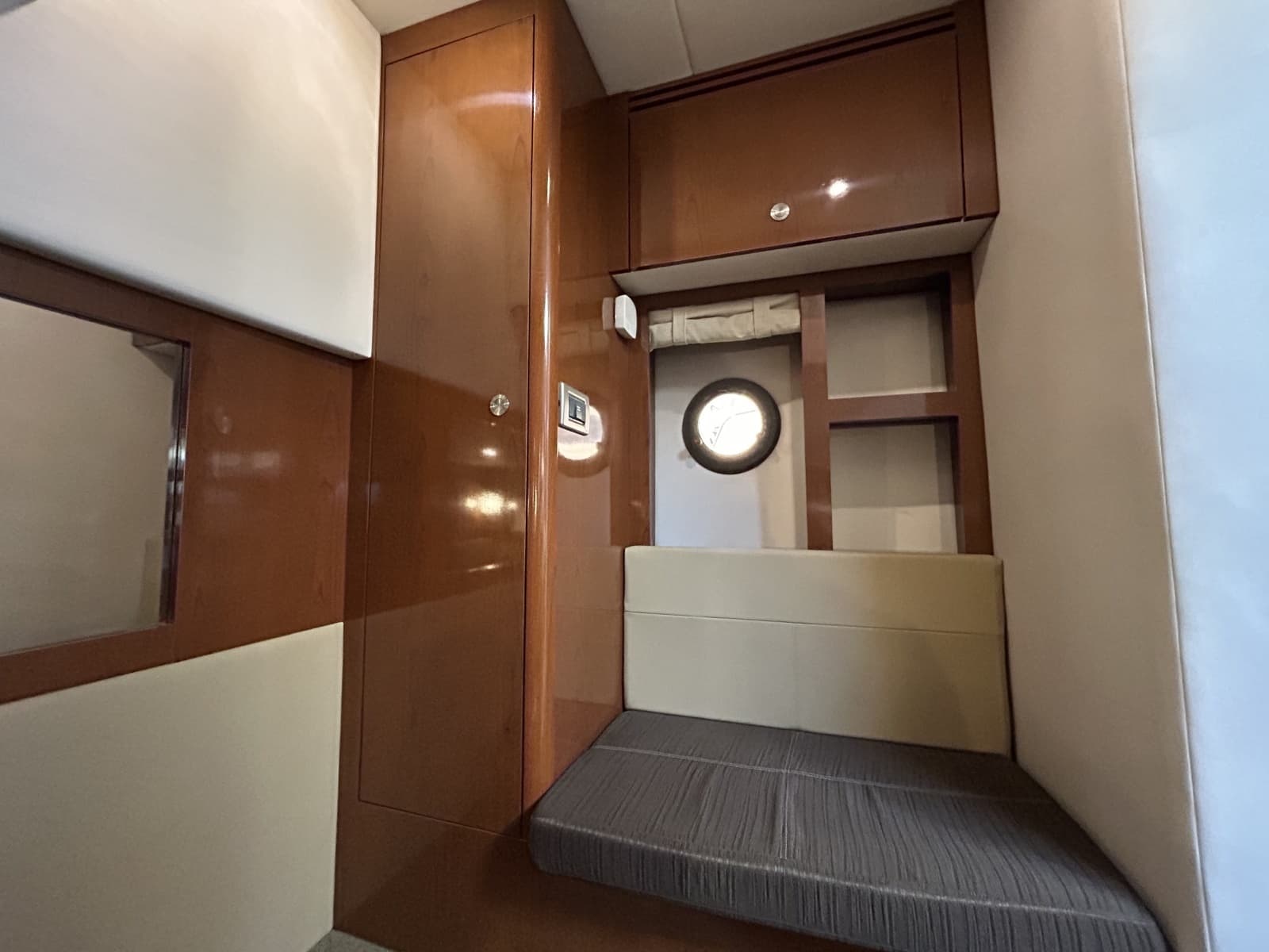 2014 Sea Ray 350 Sundancer