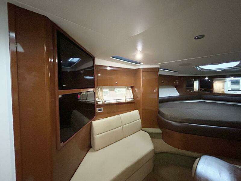 2014 Sea Ray 350 Sundancer