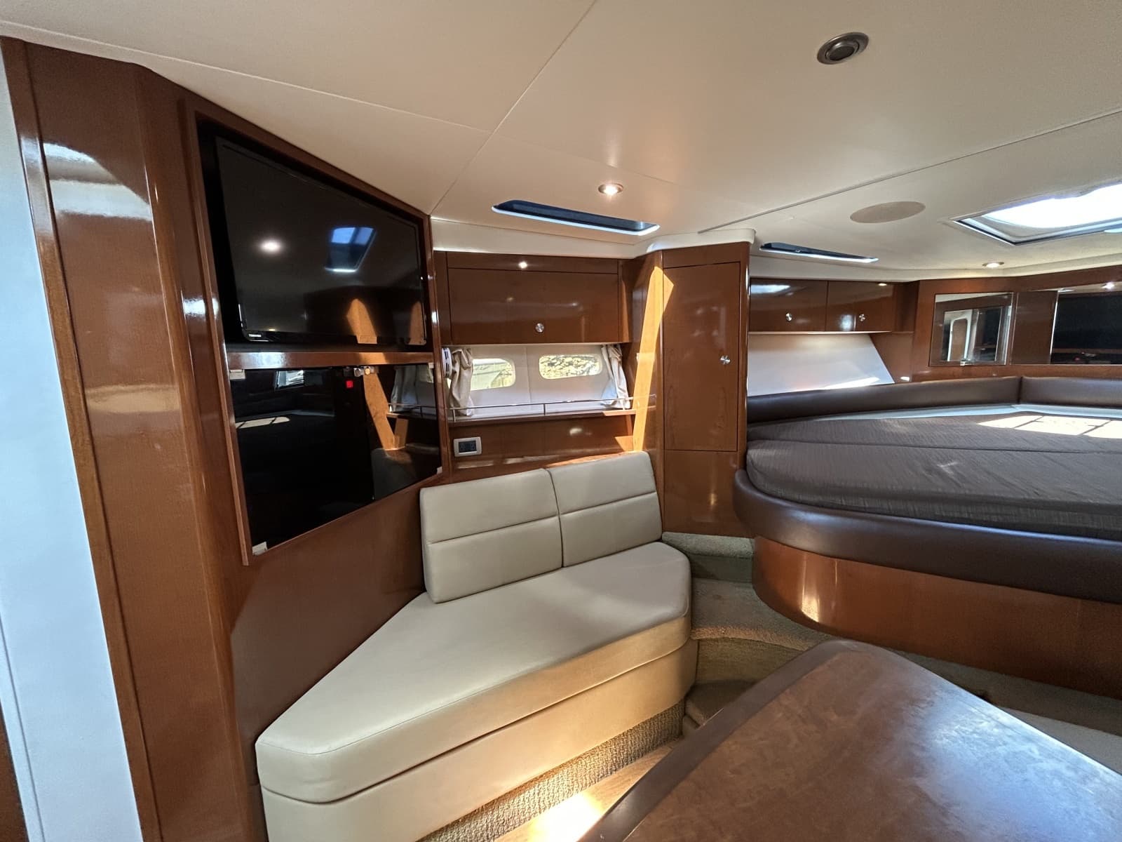 2014 Sea Ray 350 Sundancer