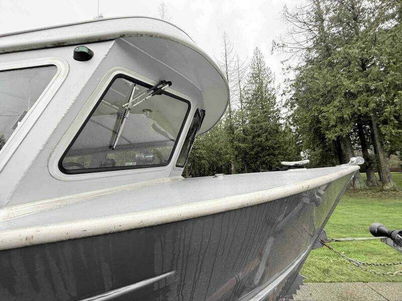 1998 Coastal Craft CC25V22