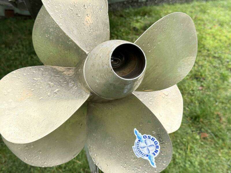 1998 Coastal Craft CC25V22