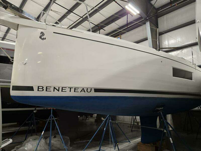 2021 Beneteau Oceanis 30.1